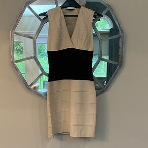 BCBGMaxAzria Cream and Black Colorblock V-Neck Mini Dress